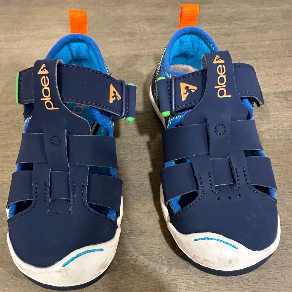 Plae toddler water sandals